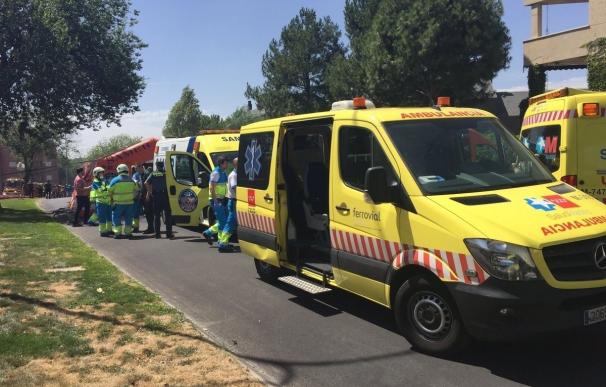 Controlado el incendio de Las Rozas (Madrid), con cinco chalés afectados y nueve personas intoxicadas leves por humo