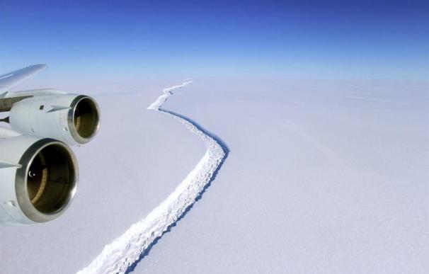 Se desprende de la Antártida el considerado mayor iceberg de la historia