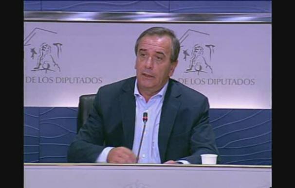 Alonso no cree que Zapatero anuncie mañana nuevas medidas para recortar gasto
