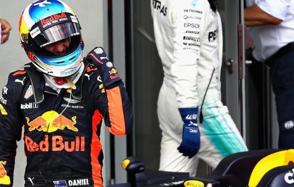Ricciardo: "He aguantado a Hamilton obligándome a frenar en los momentos clave"