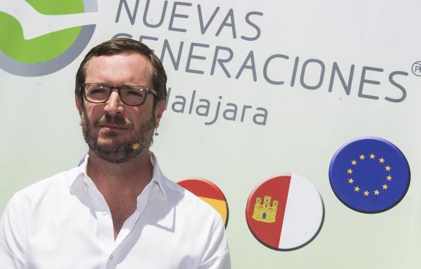 Maroto (PP) ve a Puigdemont "solo y desnudo de argumentos" y le acusa de haber dividido a su partido al PSOE y a Podemos