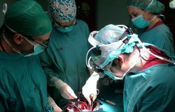 La demora media para operarse sube en cuatro de las siete áreas sanitarias gallegas y baja un día en Povisa