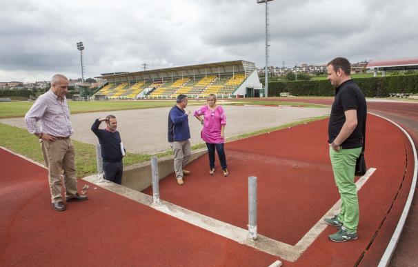 El Ayuntamiento acomete obras de reparación en la pista de atletismo de La Maruca