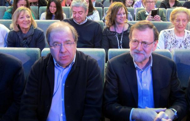 Herrera asegura a Rajoy que "siempre será persona sí grata" en CyL y alaba su "coraje y esfuerzo"
