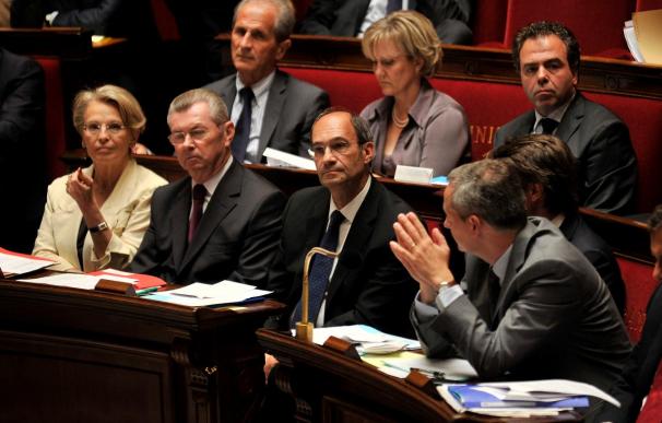 El ministro de Trabajo francés rechaza dimitir y denuncia que es víctima de calumnias