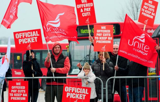 British Airways y el sindicato se reúnen hoy mientras sigue la huelga