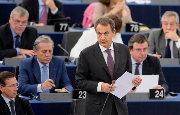 Las críticas de los diputados españoles ensombrecen en el Parlamento Europeo el balance de Zapatero
