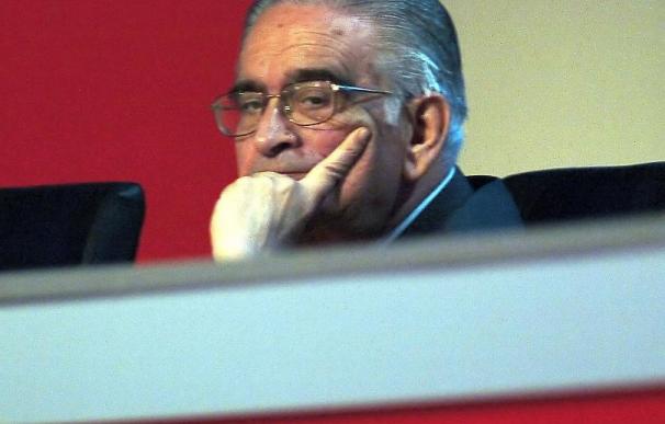 El presidente del Gobierno lamenta en el Congreso la muerte de Luis Ángel Rojo