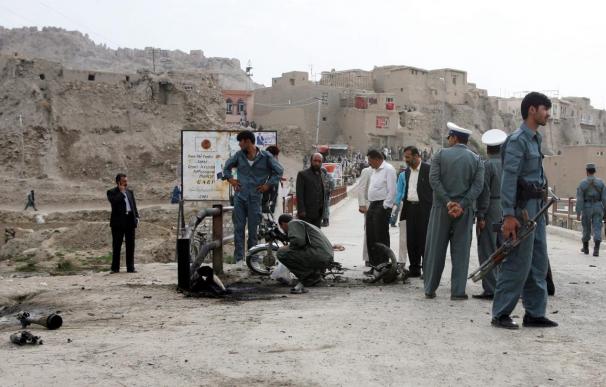 Mueren 6 policías y 5 civiles afganos, y 3 soldados de la ISAF en varios ataques en Afganistán