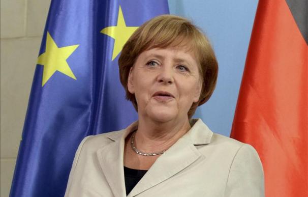 Merkel afirma que la ayuda a España tendrá una "condicionalidad" diferente