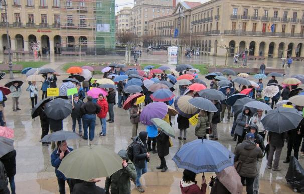 Una manifestación en Pamplona censura el "brutal endurecimiento de las leyes de asilo" en Europa