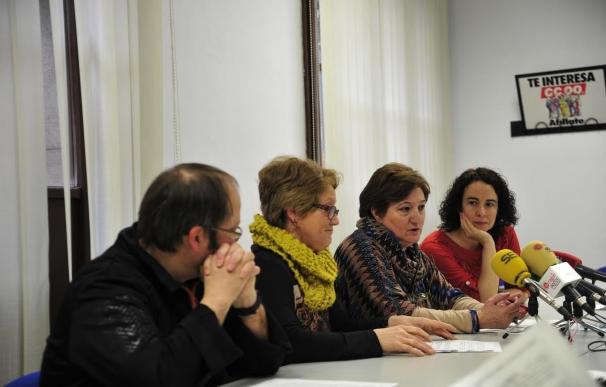 Catorce organizaciones de Teruel se concentran contra el acuerdo UE-Turquía sobre los refugiados