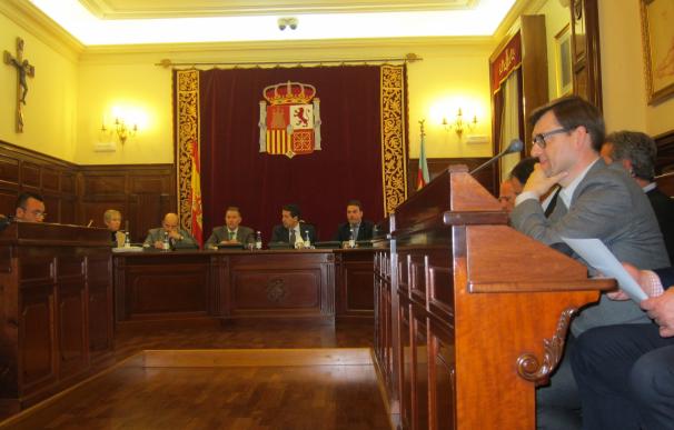 El pleno de la Diputación exige al futuro Gobierno que respete las diputaciones