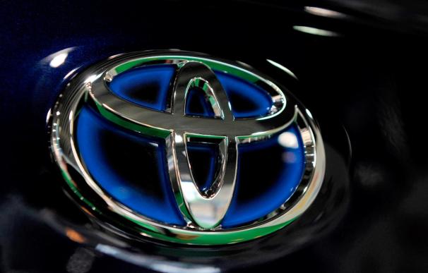 Toyota llamará a revisión 270.000 Lexus y Crown por un problema en el motor