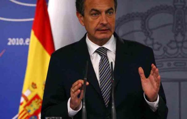 Zapatero comunica a sus vicepresidentes que no habrá crisis de gobierno