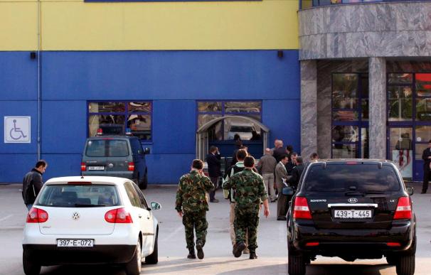 Un policía muerto y seis heridos por la explosión de una bomba en Bosnia