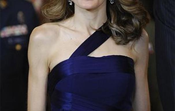 La Princesa Letizia reutilizará un vestido de Felipe Varela para la boda de Victoria de Suecia