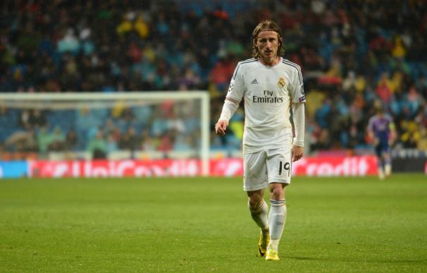 Modric sintió molestias en la cadera durante el Real Madrid-Las Palmas