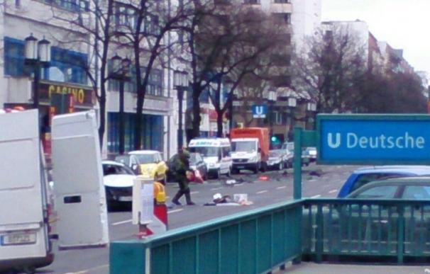 Al menos un muerto por la explosión en Berlín de un coche bomba