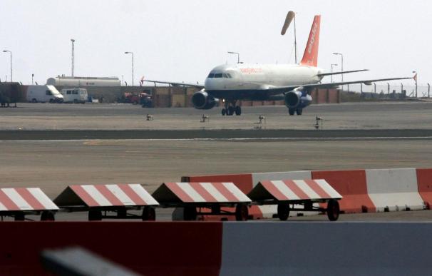 Gibraltar y Aena firman un acuerdo para incrementar la seguridad aérea