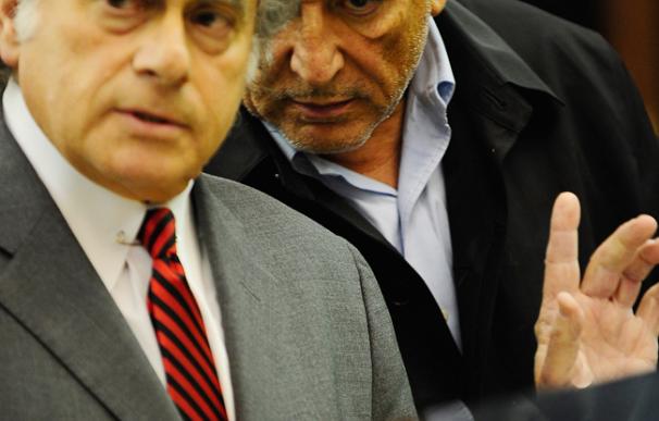 Strauss-Kahn con su abogado