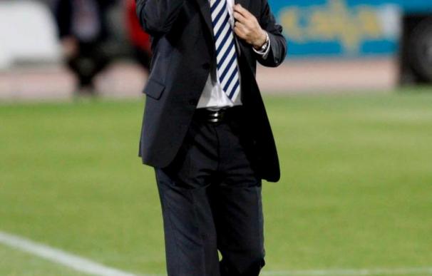 El entrenador del Zaragoza dice que le gustaría despedirse con un triunfo que dedicar a la afición