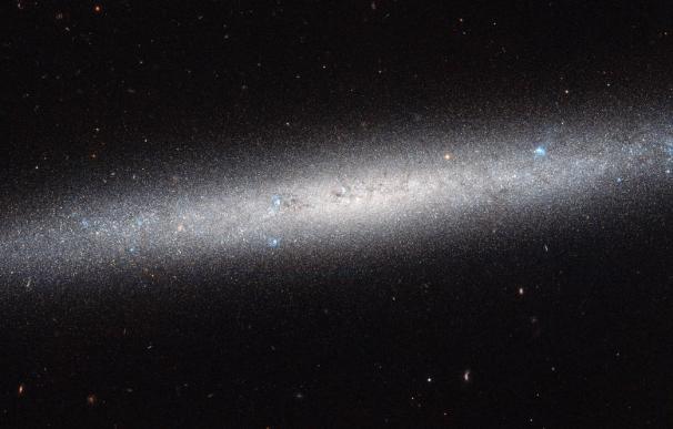 Canto de la galaxia espiral NGC