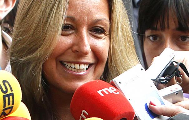 Trinidad Jiménez no cree que sea incompatible ser ministra y optar a las primarias en Madrid - EFE