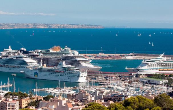 Los cruceros que atracan en puertos españoles crece un 2,49% hasta junio