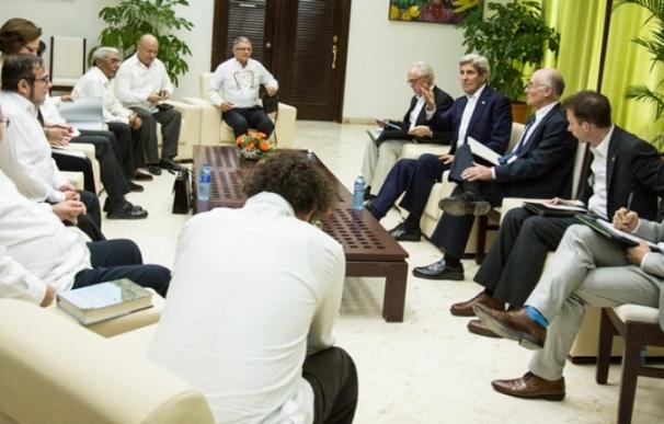 Kerry dice que el Gobierno y las FARC "no están listos" para firmar la paz
