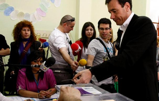Tomás Gómez anima a participar en democracia en la jornada electoral