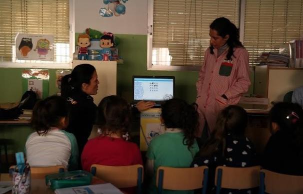La Policía Nacional imparte charlas sobre la 'web' infantil policial en el CEIP Lucano