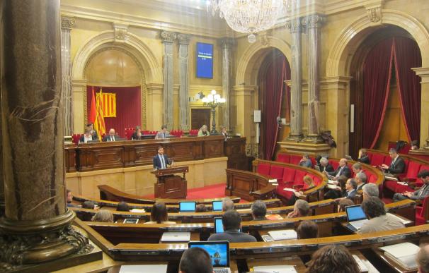 La CUP pide suspender el uso de pistolas eléctricas hasta que el Parlamento catalán decida
