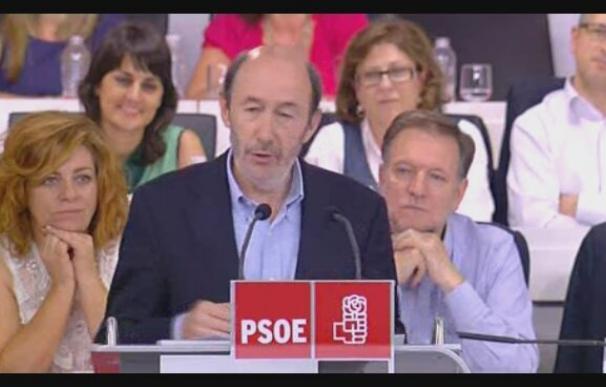 Rubalcaba da el sí al PSOE para ganar