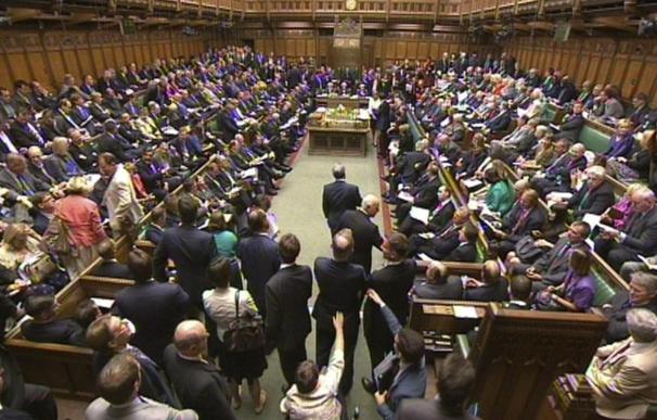 El Parlamento británico escucha los planes de Cameron para atacar a EI