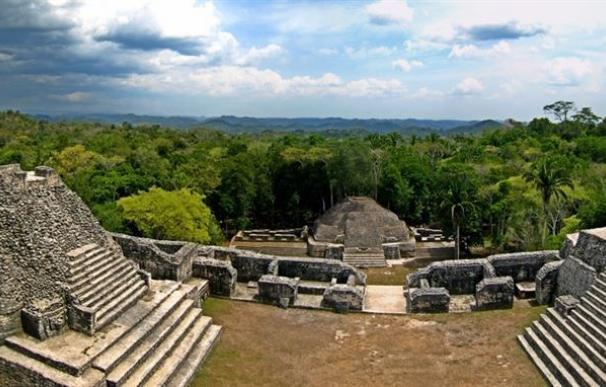 Los secretos de la civilización maya atraen a miles de personas