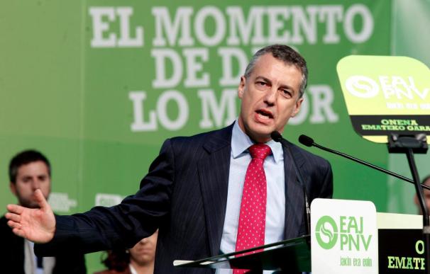 Urkullu ofrece su apoyo a Zapatero, "si quiere seguir avanzando hacia la paz"