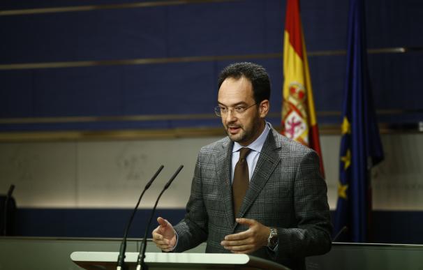 Hernando (PSOE) muestra su "respeto absoluto" a la decisión que cita a Chaves y a Griñán a declarar como investigados
