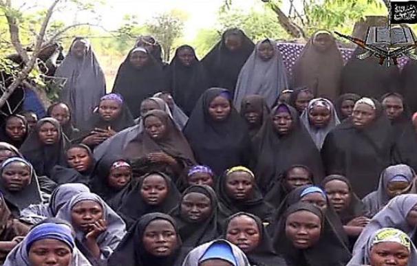 Fotograma del vídeo difundido hace un año por Boko Haram.