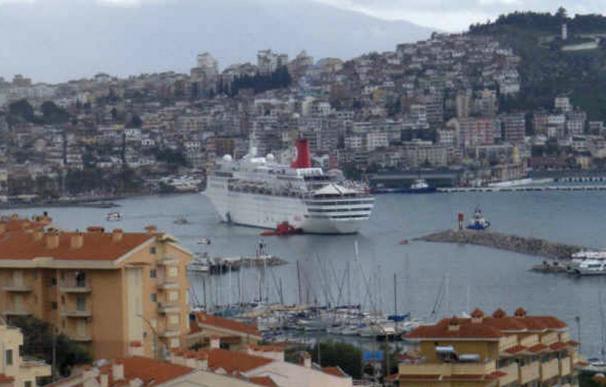 Desaparece una turista española al hundirse un barco en Turquía