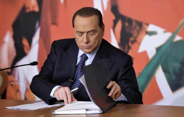 Berlusconi pide la revisión del caso Mediaset y aplazar el voto por su escaño