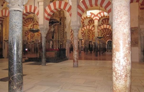El Cabildo informa a la Junta que desde ahora usará la denominación 'Conjunto Monumental Mezquita-Catedral'