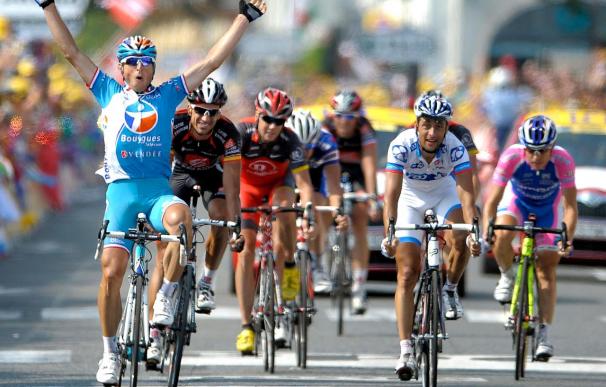 Fedrigo sigue la fiesta francesa en Pirineos, Contador conserva el amarillo