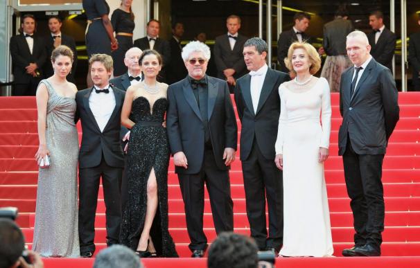 Almodóvar gana el Premio de la Juventud en Cannes con "La piel que habito"