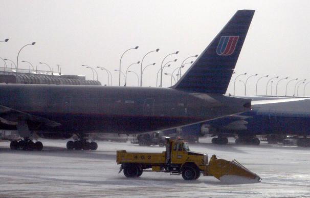 Tres vuelos cancelados con la costa este de EEUU desde Barajas por el temporal