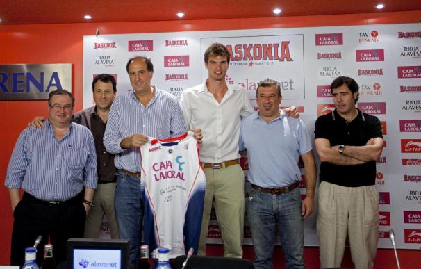 Tiago Splitter, sexto jugador que deja el Baskonia español para jugar en NBA