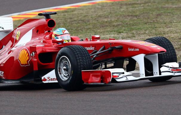 Alonso ya rueda en Cheste con el F150