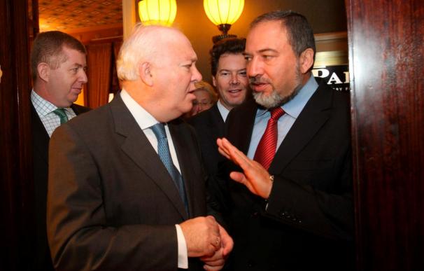 Moratinos pide en Israel el inicio "urgente" de conversaciones directas
