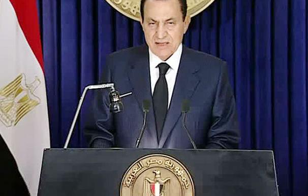 Mubarak cede a la presion popular y no se presentara a las proximas elecciones
