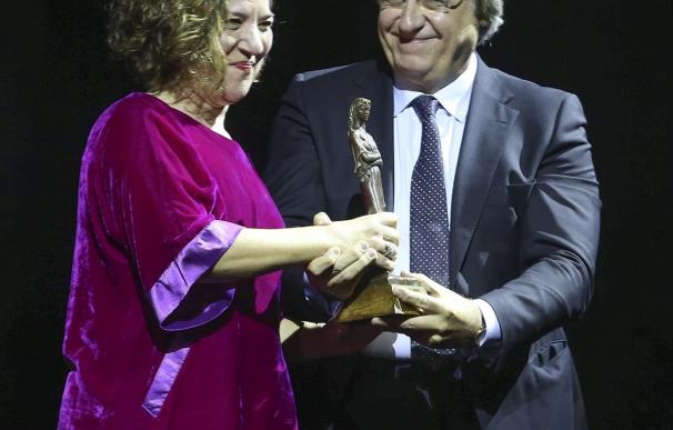 El Teatro Villamarta recibe en Oviedo un galardón de la Fundación Premios Líricos Campoamor